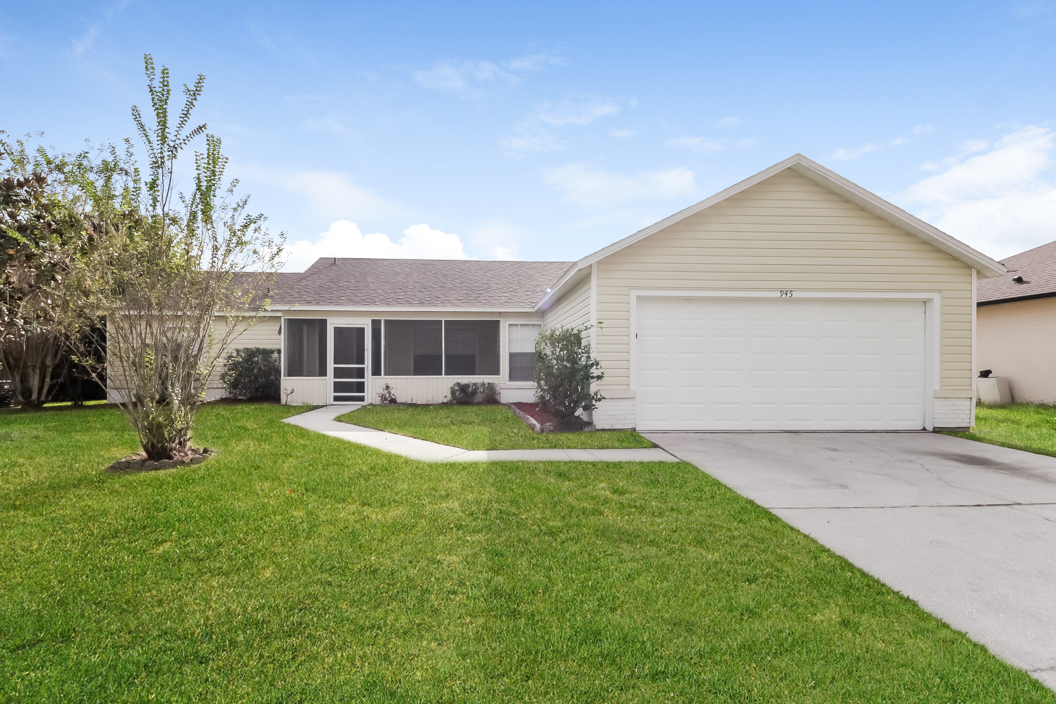 945 Delano Ct Kissimmee, FL 34758